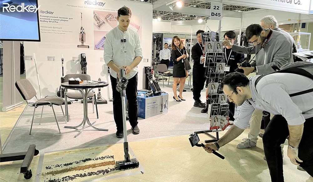 Пылесосы Redkey представили на Российской неделе высоких технологий в Москве