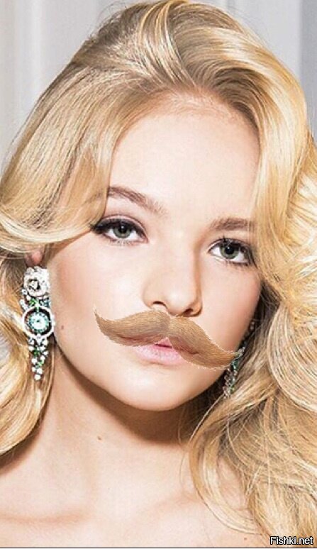 золотая кнопка. саша мотоциклист диабло. серебрянная кнопка юту. блоггер золотая. кнопка ютуба.