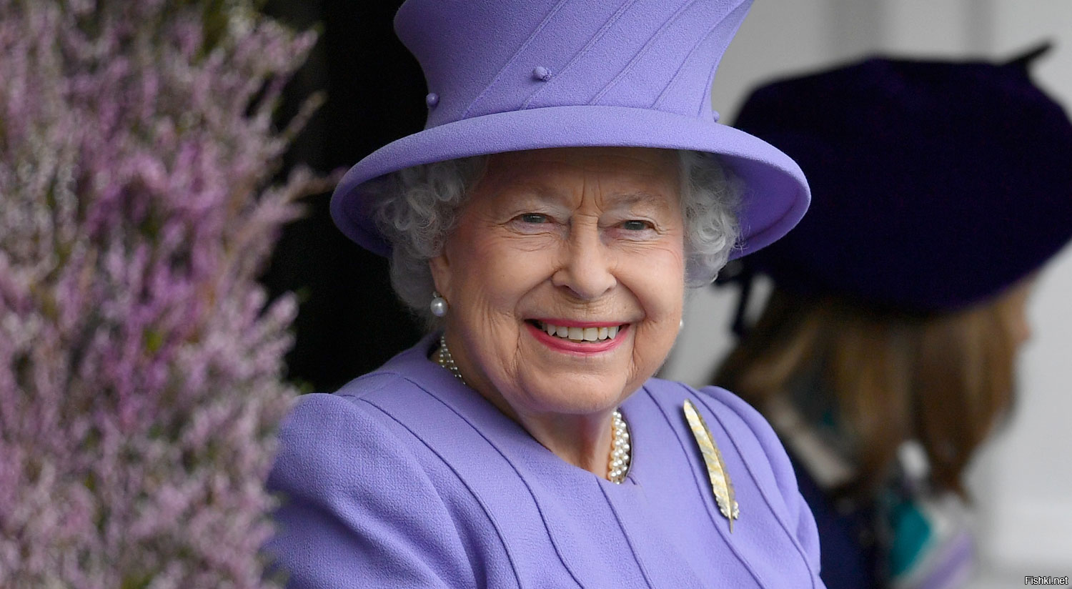 королева елизавета 2 машет. королева елизавета 2. елизавета 2 великобритания. королева великобритании елизавета. елизавета вторая.