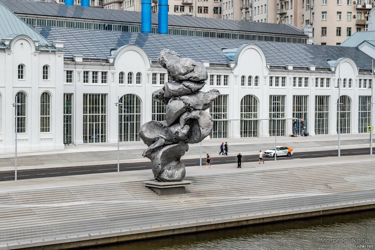 Скульптура номер 4 в москве